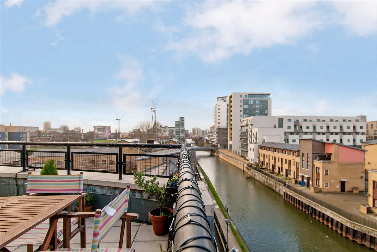 Broomfield Street, London, E14, photo 2