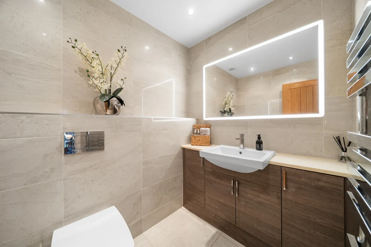 Rosefield Gardens, Ottershaw, KT16, photo 11