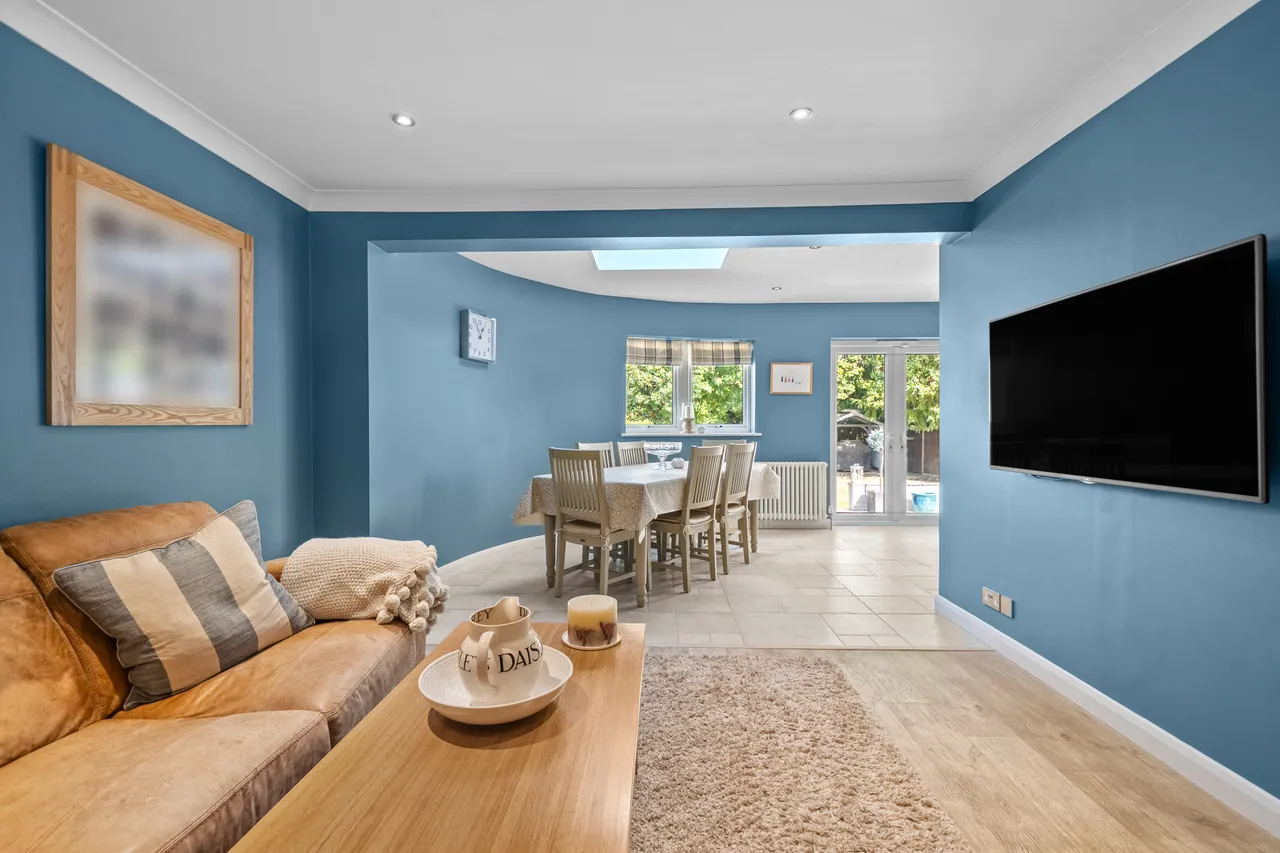 Rosefield Gardens, Ottershaw, KT16, photo 5