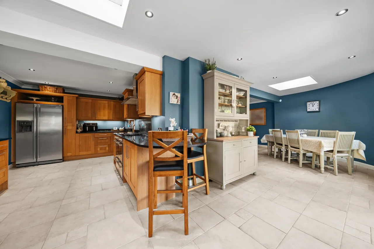 Rosefield Gardens, Ottershaw, KT16, photo 7