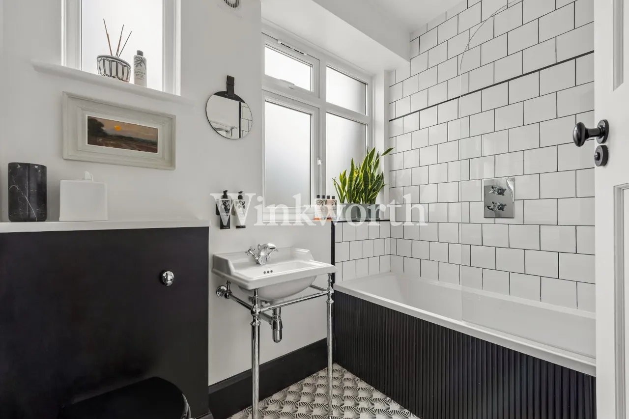 Foyle Road, London, N17, photo 25