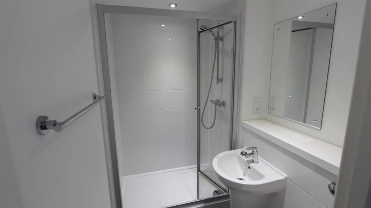 Howard Lane, Sheffield, S1, photo 4