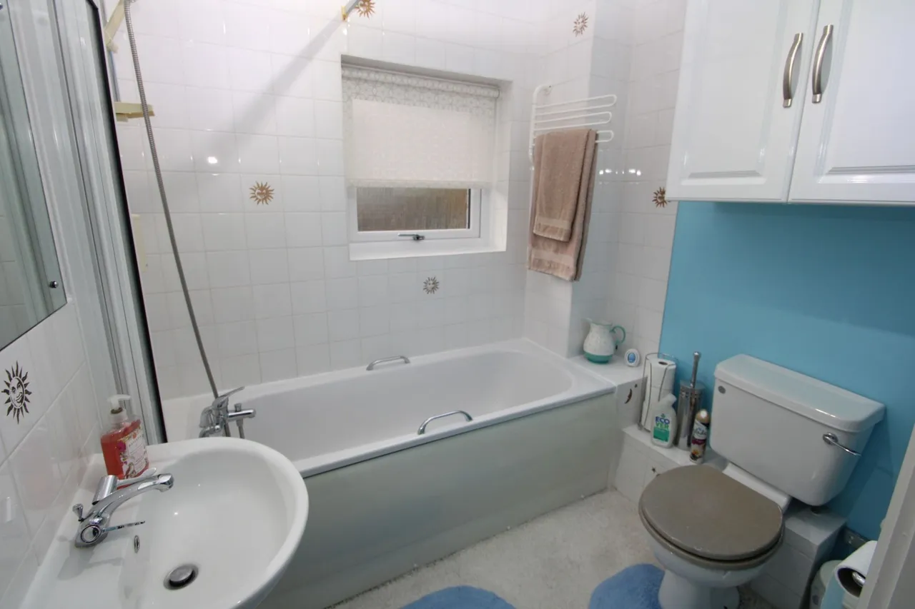 Barton Way, High Wycombe, HP13, photo 5