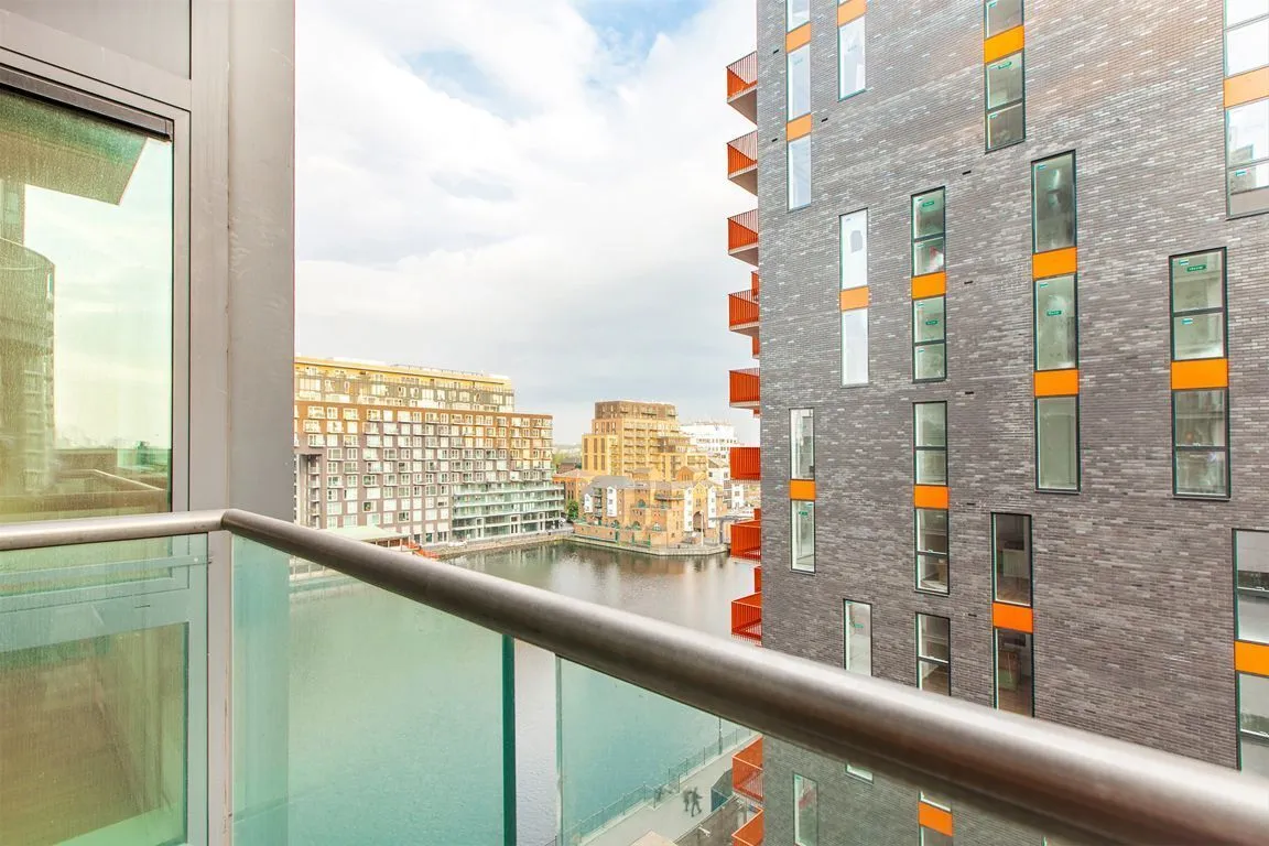 Millharbour, Canary Wharf, photo 2