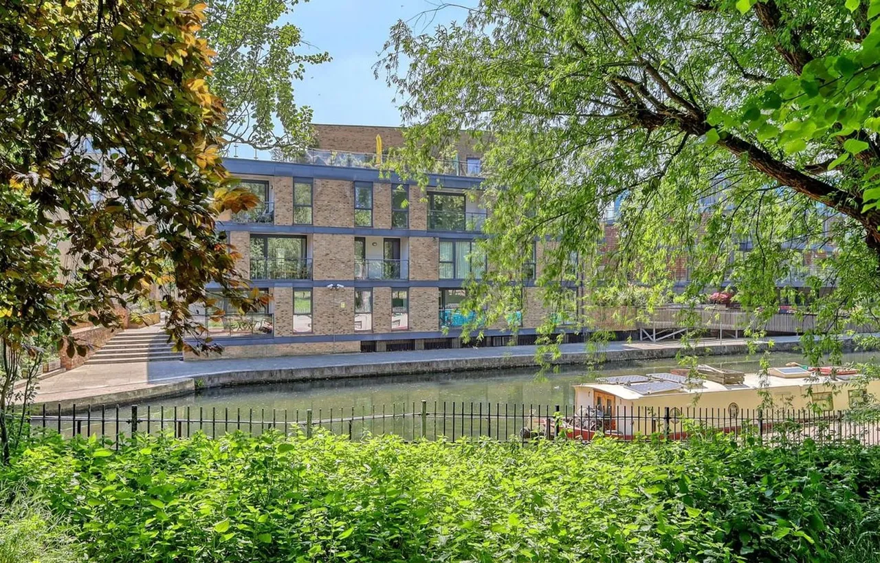 Gunmakers Lane, London, E3, photo 6
