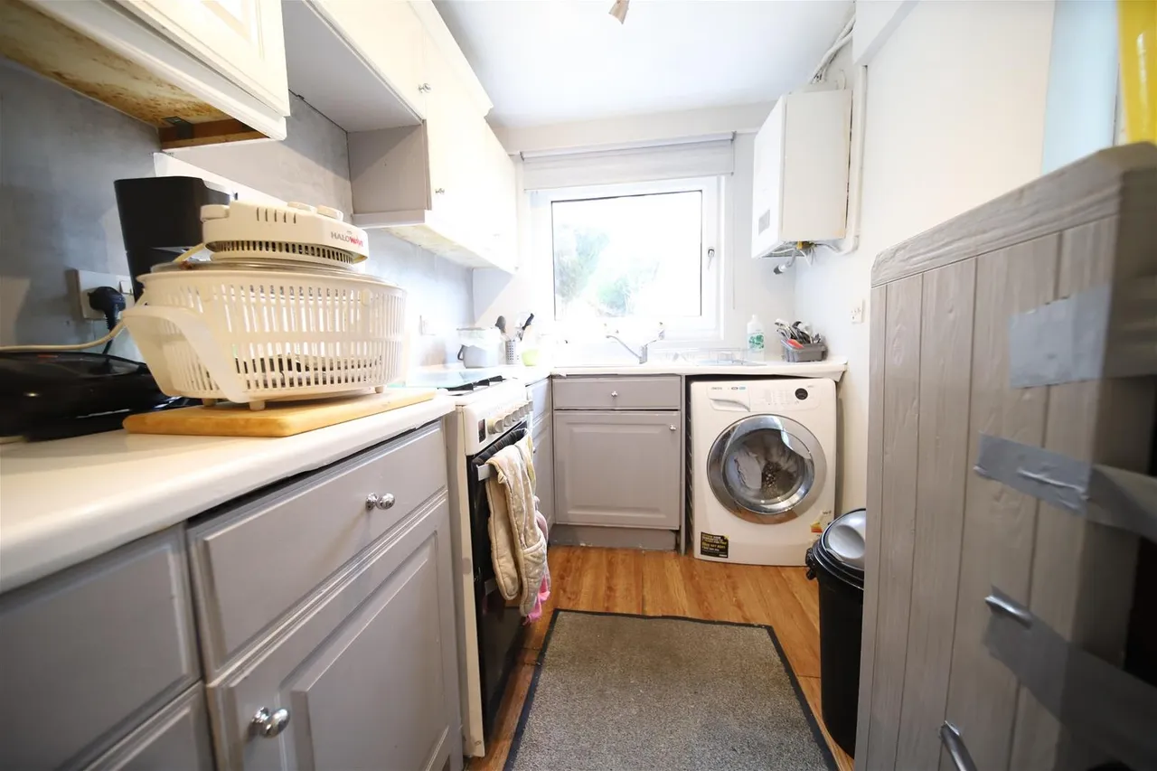 Chaucer Close, London N11 1AU, photo 10