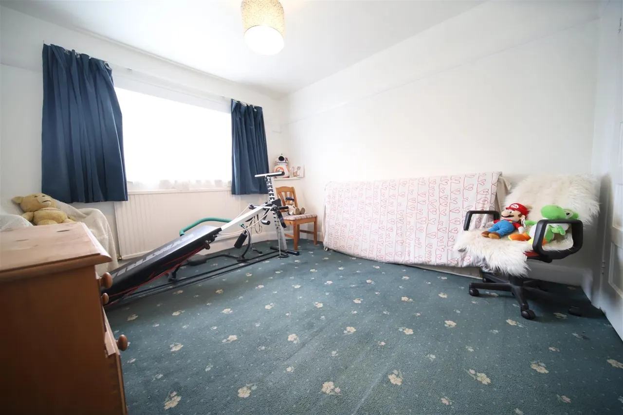 Chaucer Close, London N11 1AU, photo 15