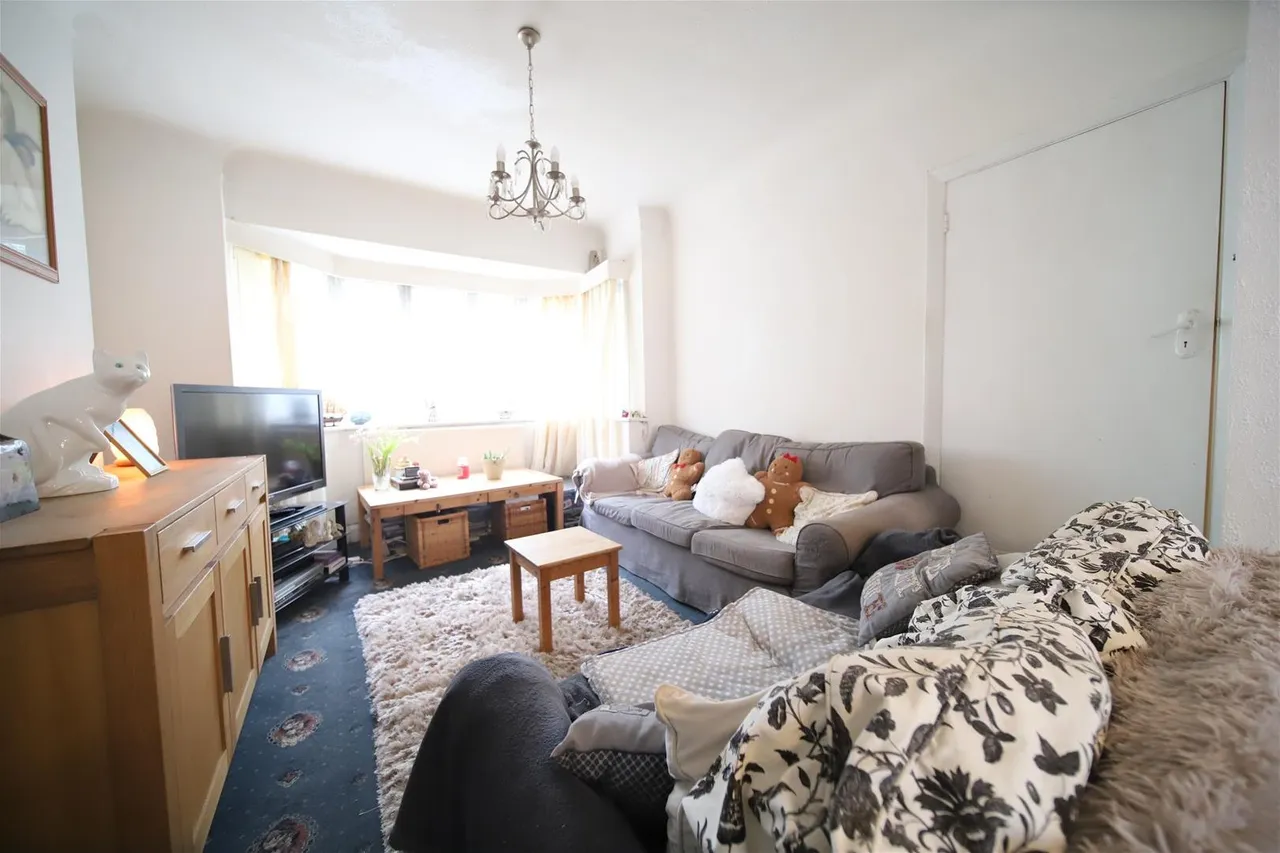 Chaucer Close, London N11 1AU, photo 5