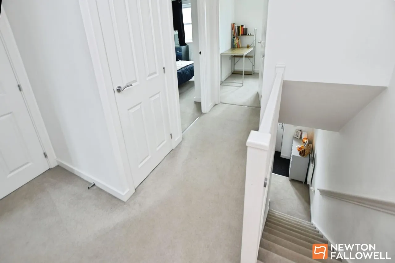 Buzzard Way, East Leake, LE12, photo 11