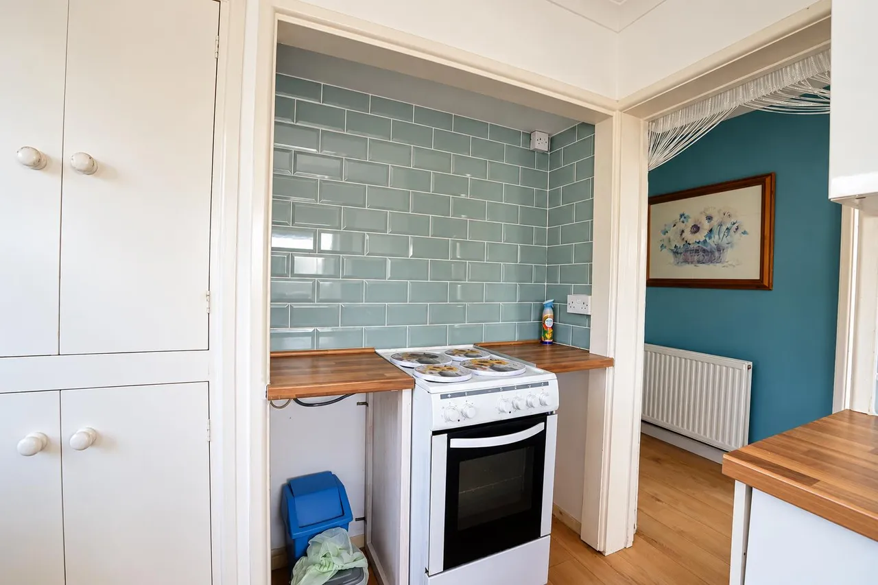 Westminster Crescent, Hastings, photo 16