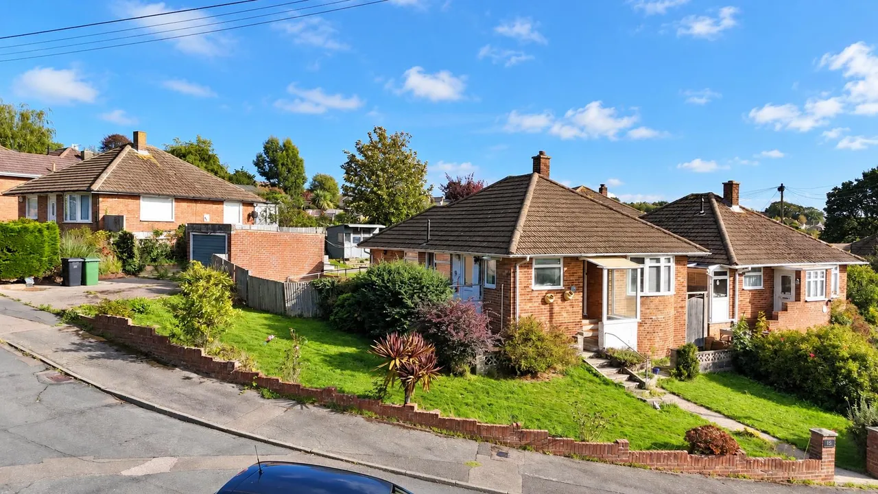 Westminster Crescent, Hastings, photo 26
