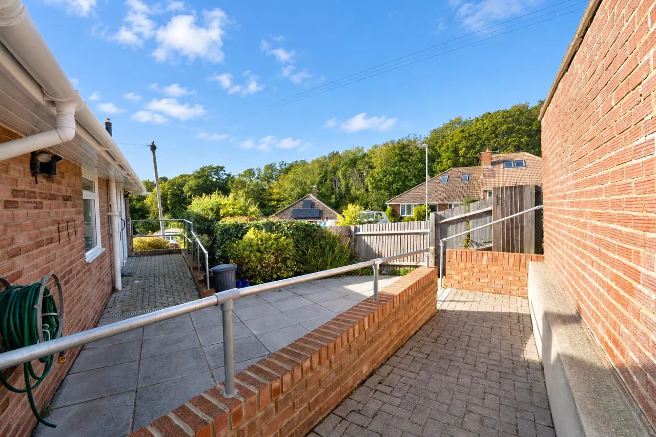 Westminster Crescent, Hastings, photo 22