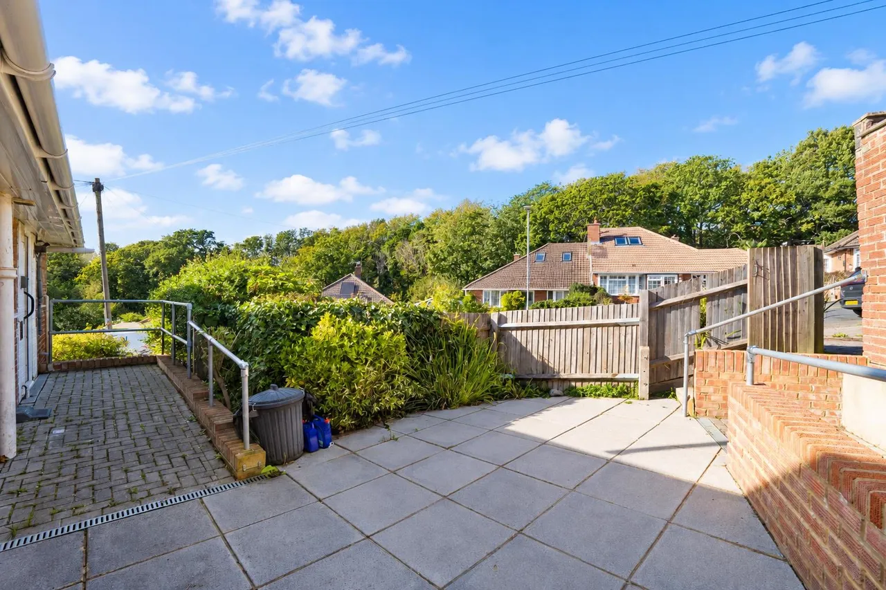 Westminster Crescent, Hastings, photo 12