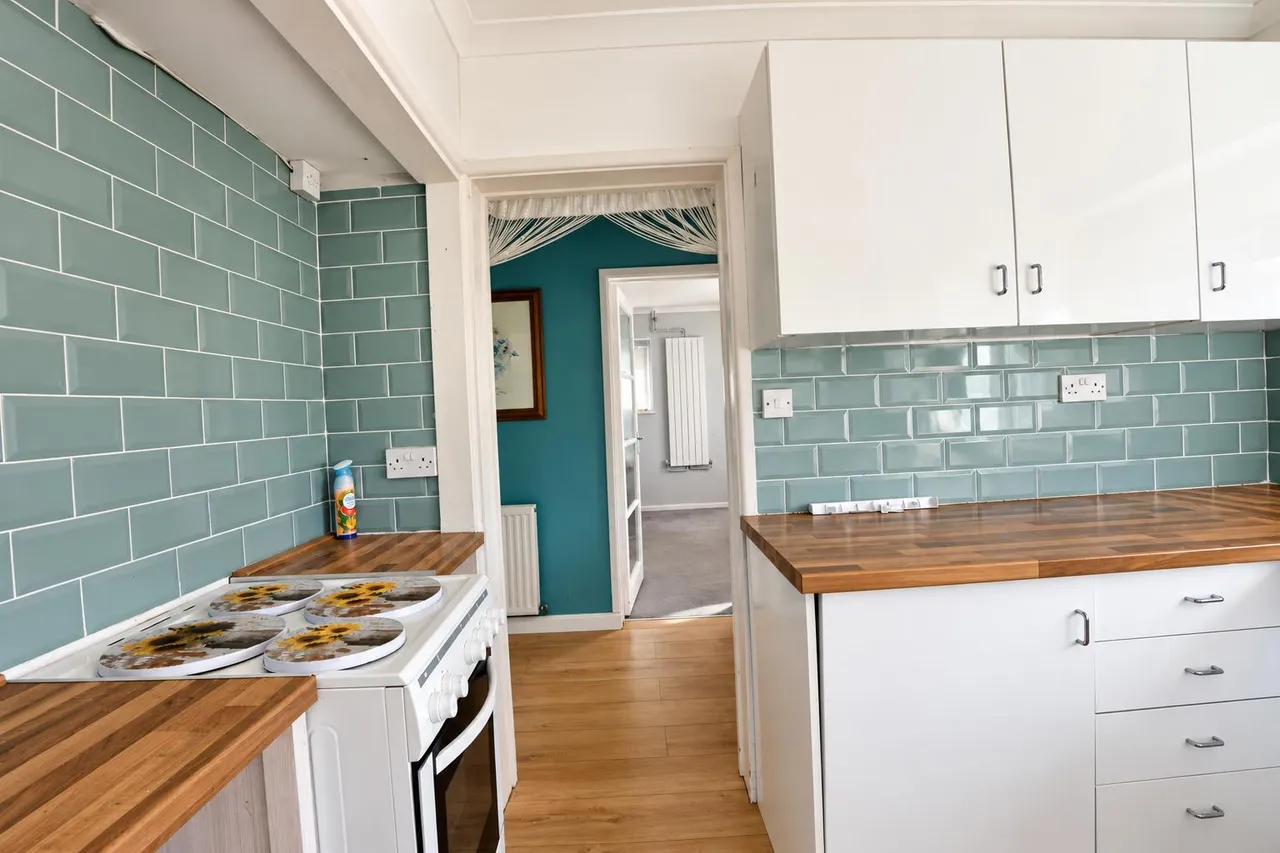 Westminster Crescent, Hastings, photo 15