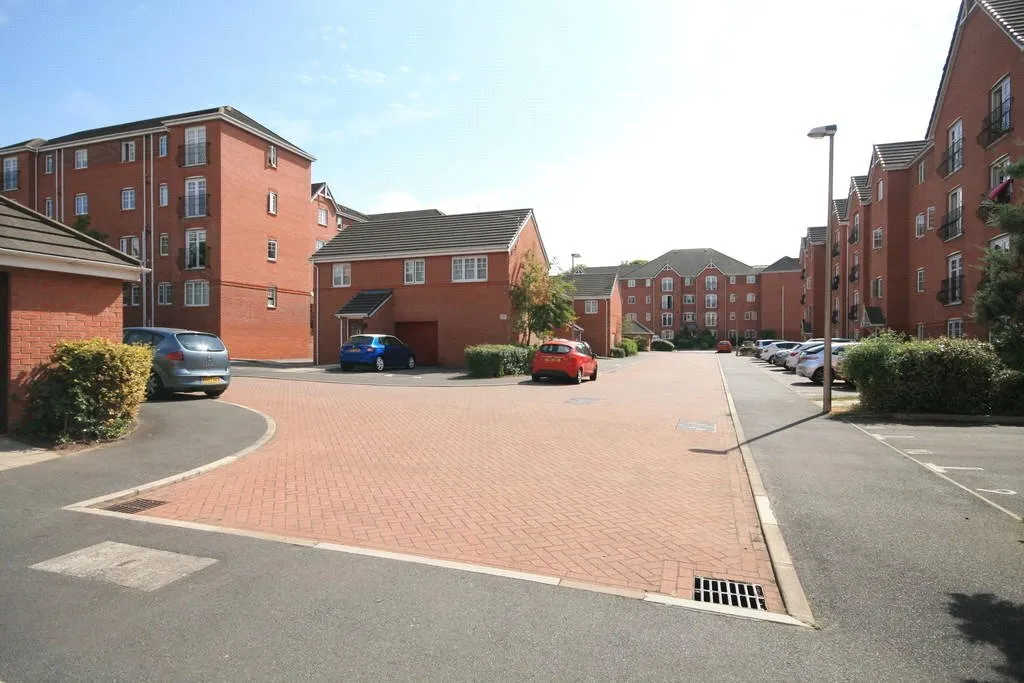 Harrison Drive, Crewe, Cheshire, CW1, photo 4
