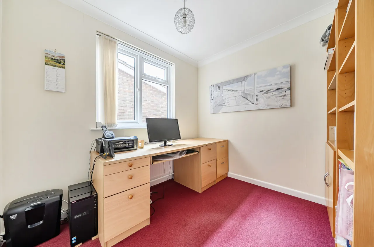 Hocombe Drive, Chandler's Ford, SO53, photo 11