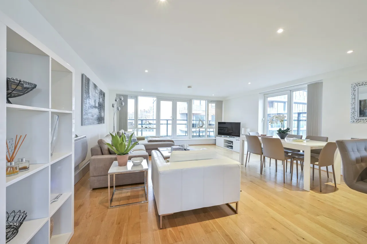 3 bed flat for sale — 140 Putney Wharf, 16 Brewhouse Lane, London