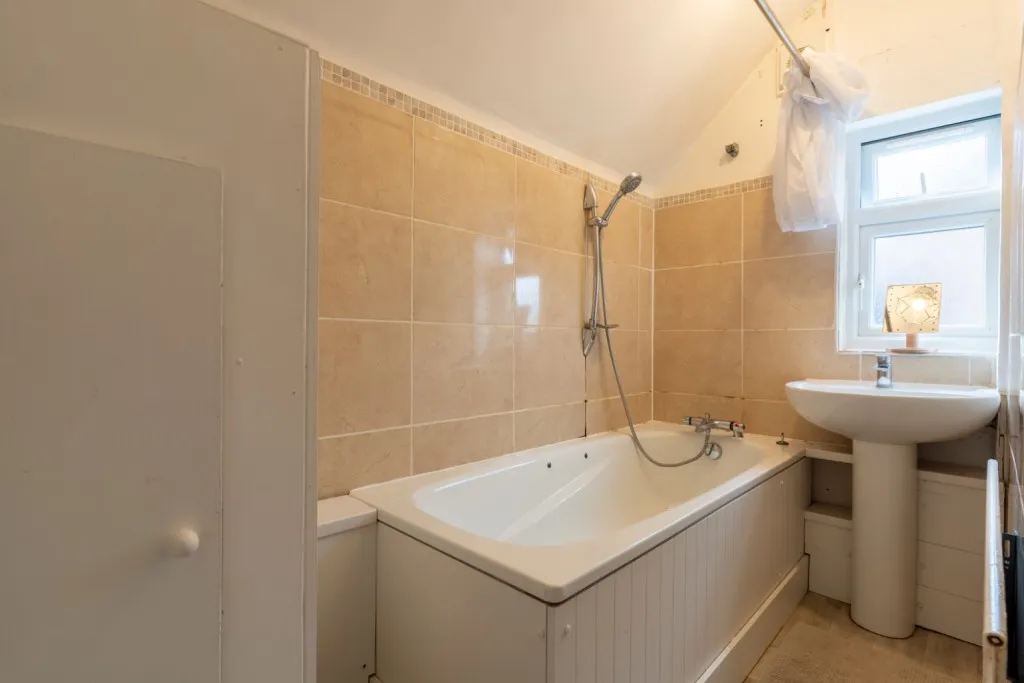 St. Davids Crescent, Gravesend, DA12, photo 9