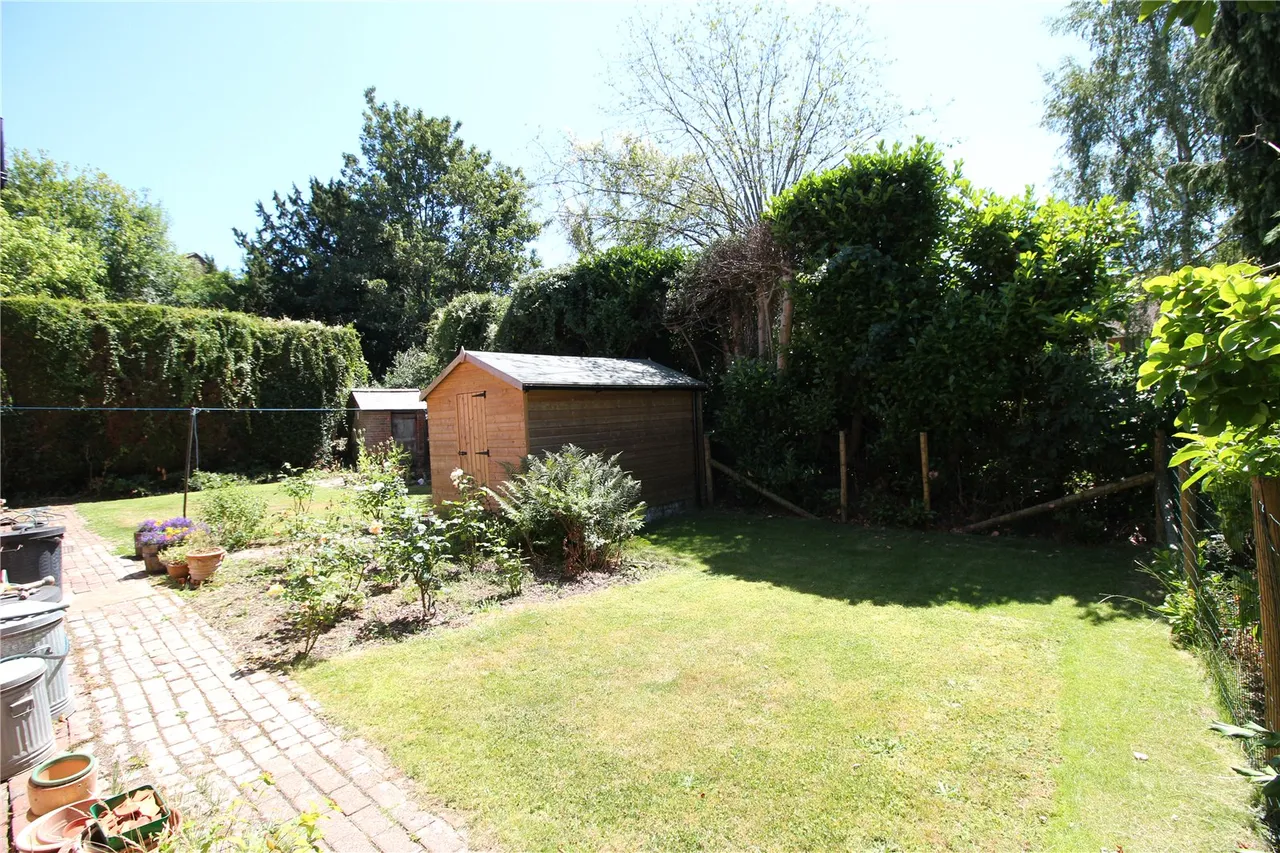 London Road, East Grinstead, West Sussex, RH19 1PH, photo 18