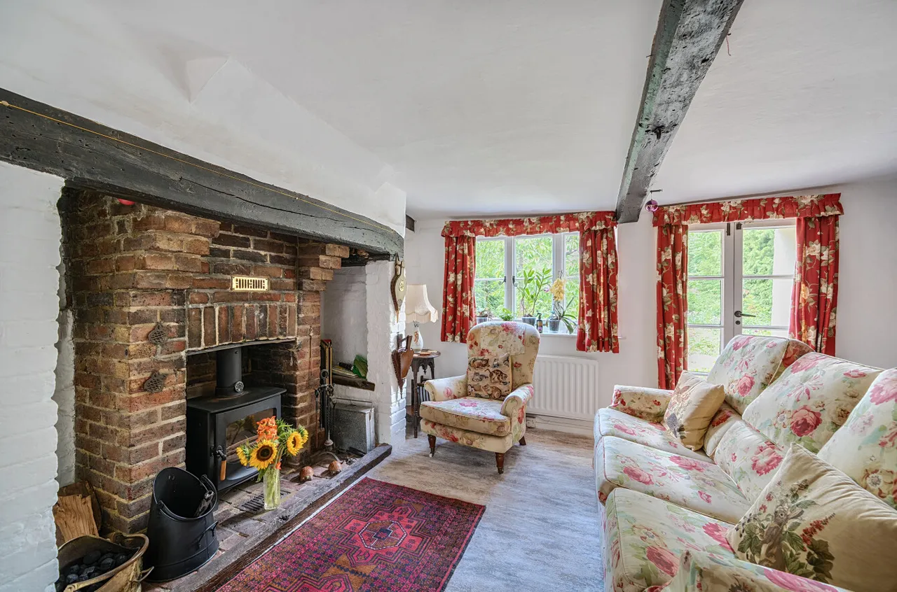 London Road, East Grinstead, West Sussex, RH19 1PH, photo 3