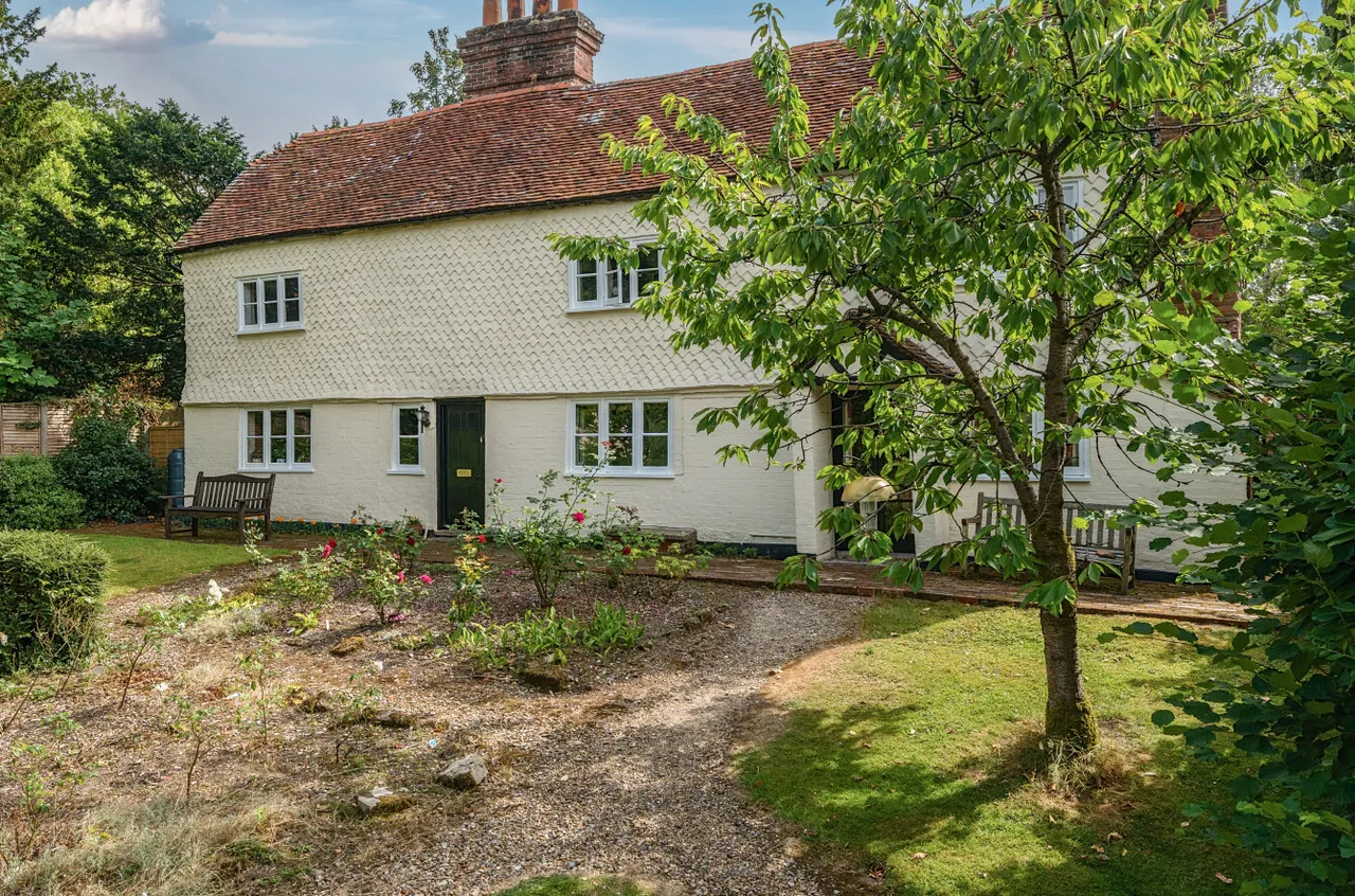 London Road, East Grinstead, West Sussex, RH19 1PH, photo 22