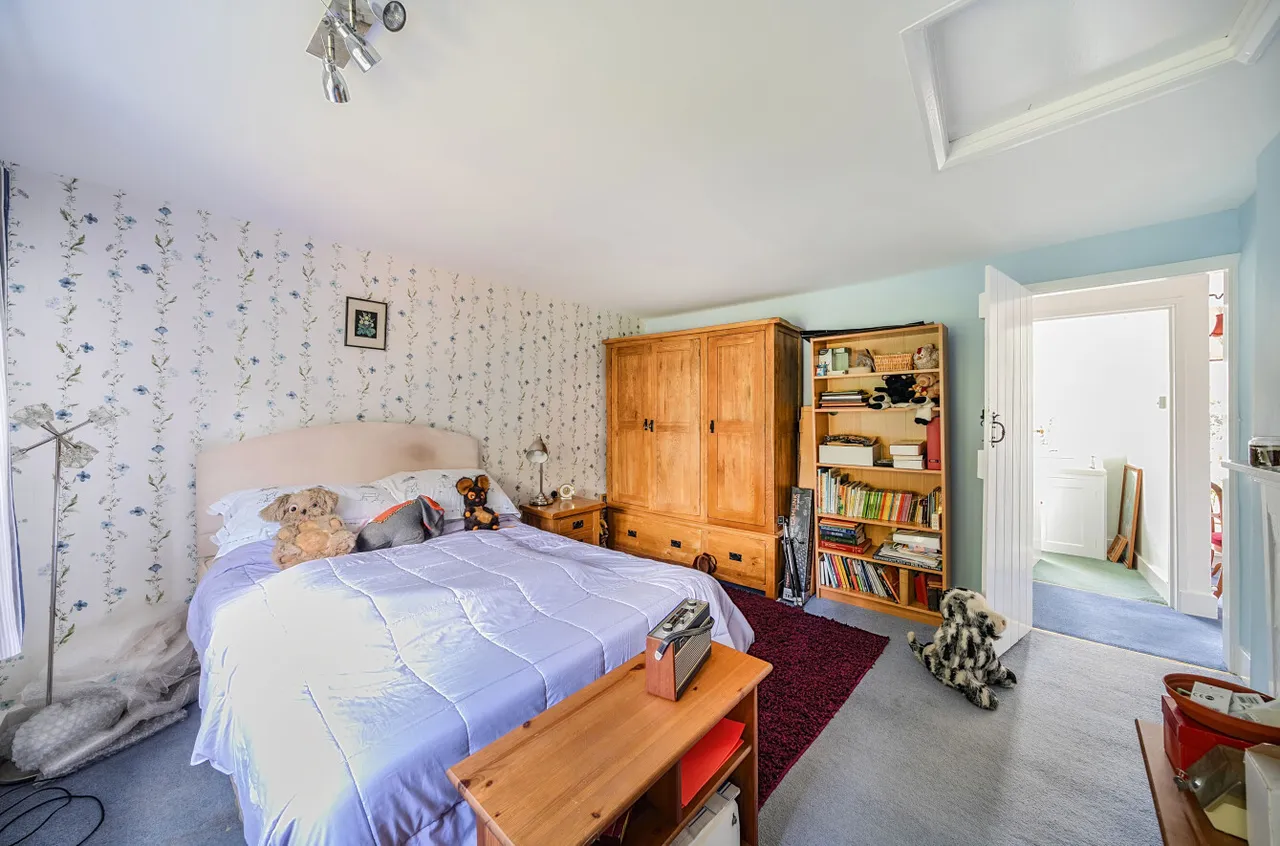 London Road, East Grinstead, West Sussex, RH19 1PH, photo 14