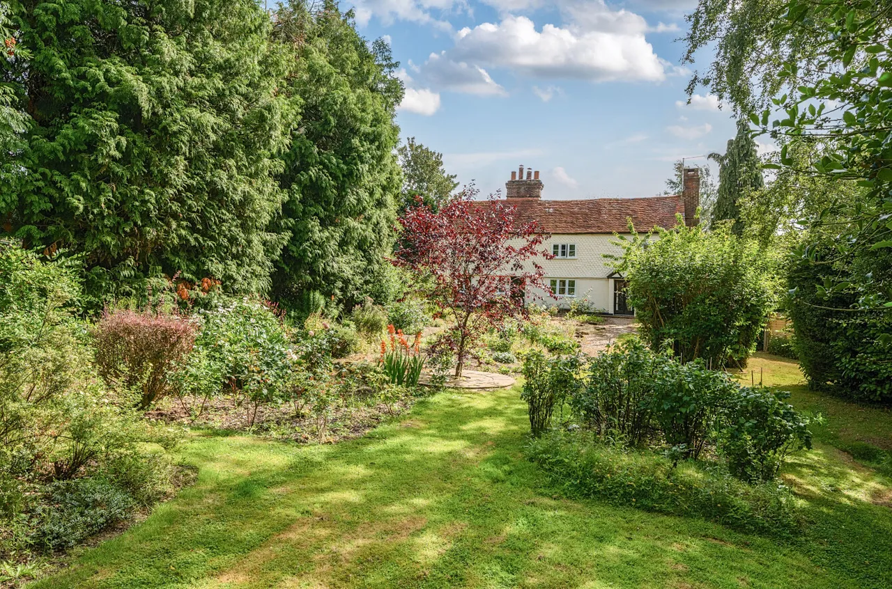 London Road, East Grinstead, West Sussex, RH19 1PH, photo 19