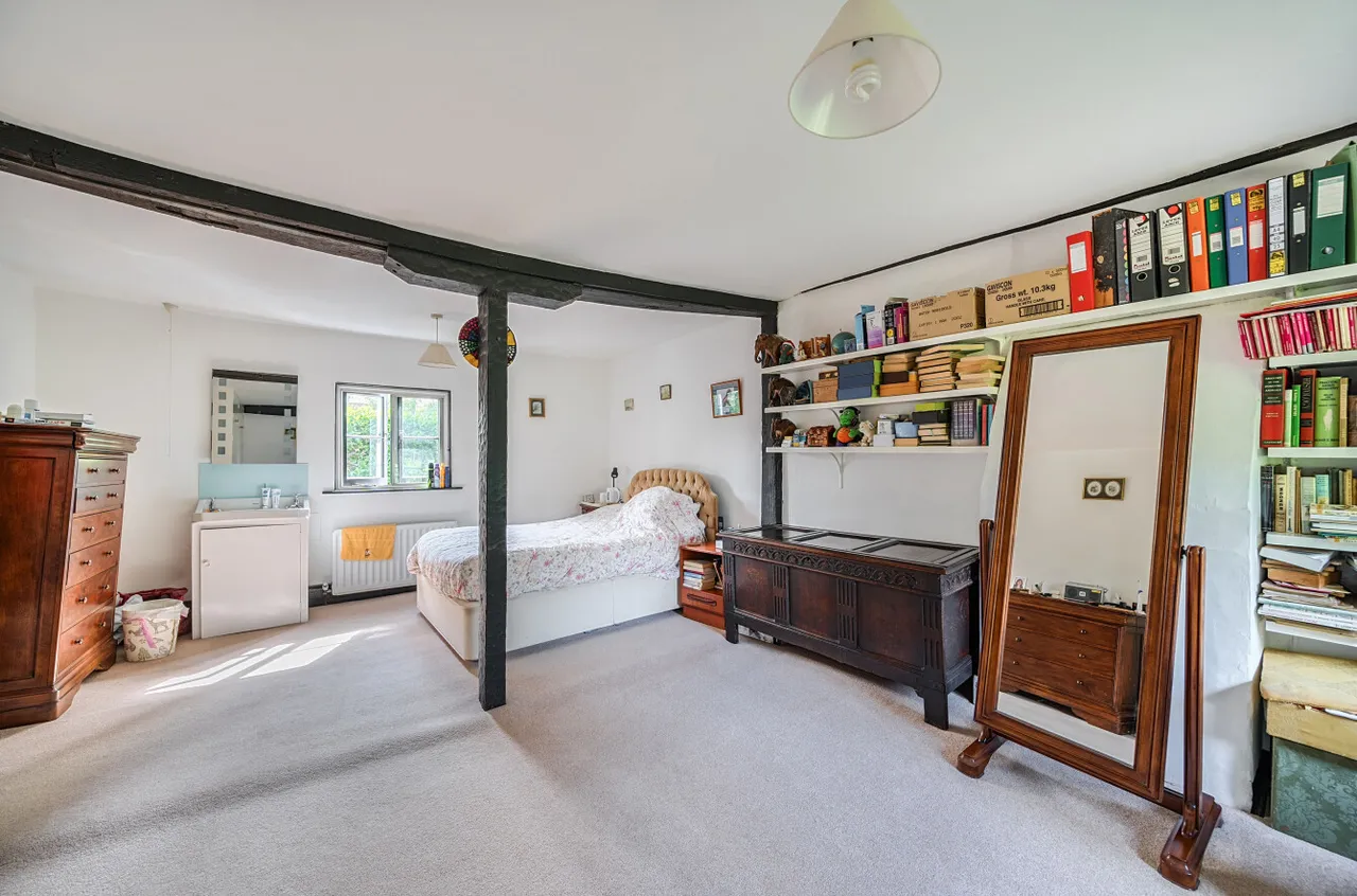 London Road, East Grinstead, West Sussex, RH19 1PH, photo 7