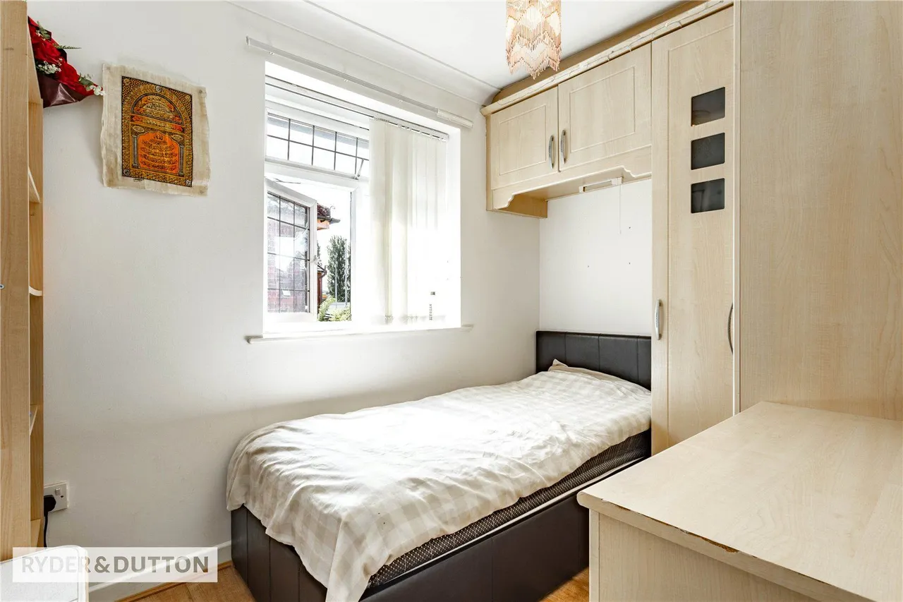Dicken Green, Queensway, OL11, photo 10