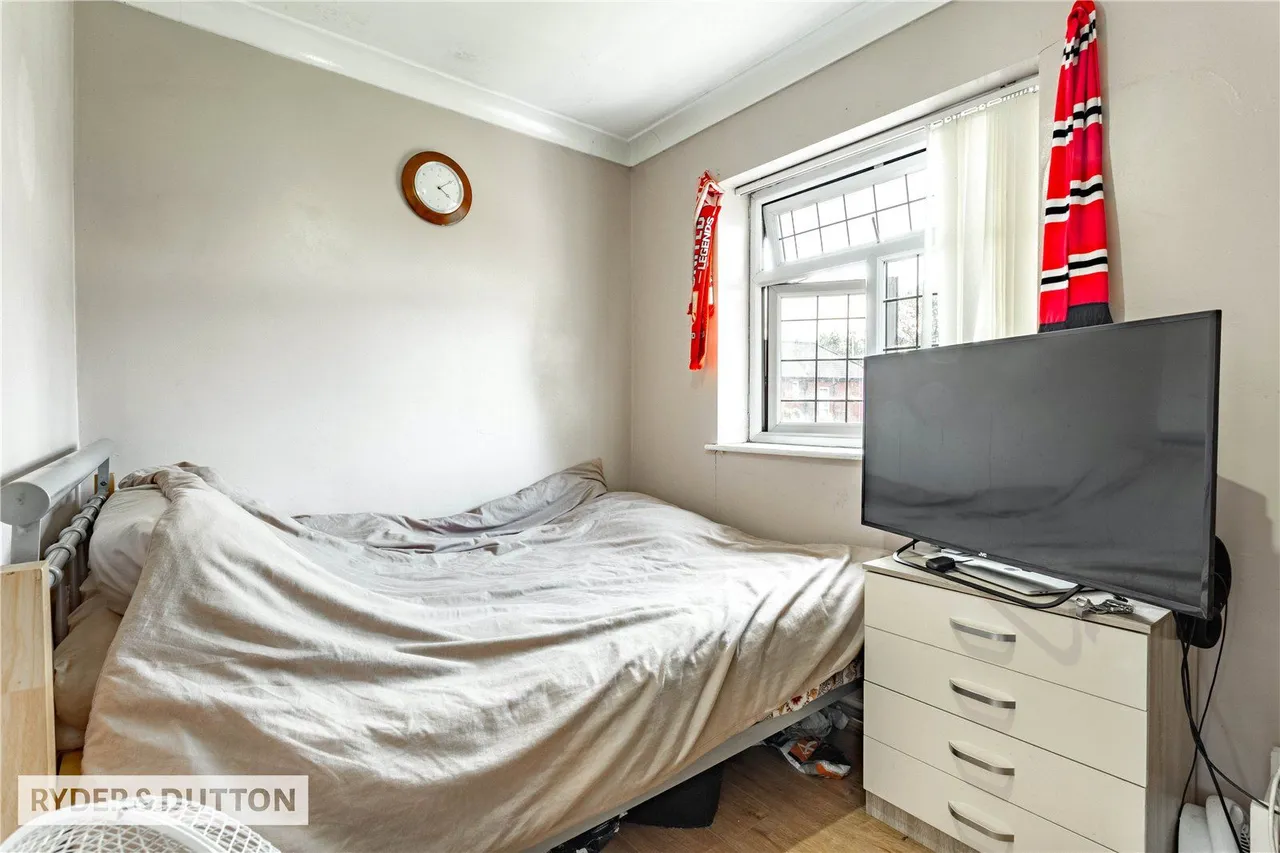Dicken Green, Queensway, OL11, photo 8