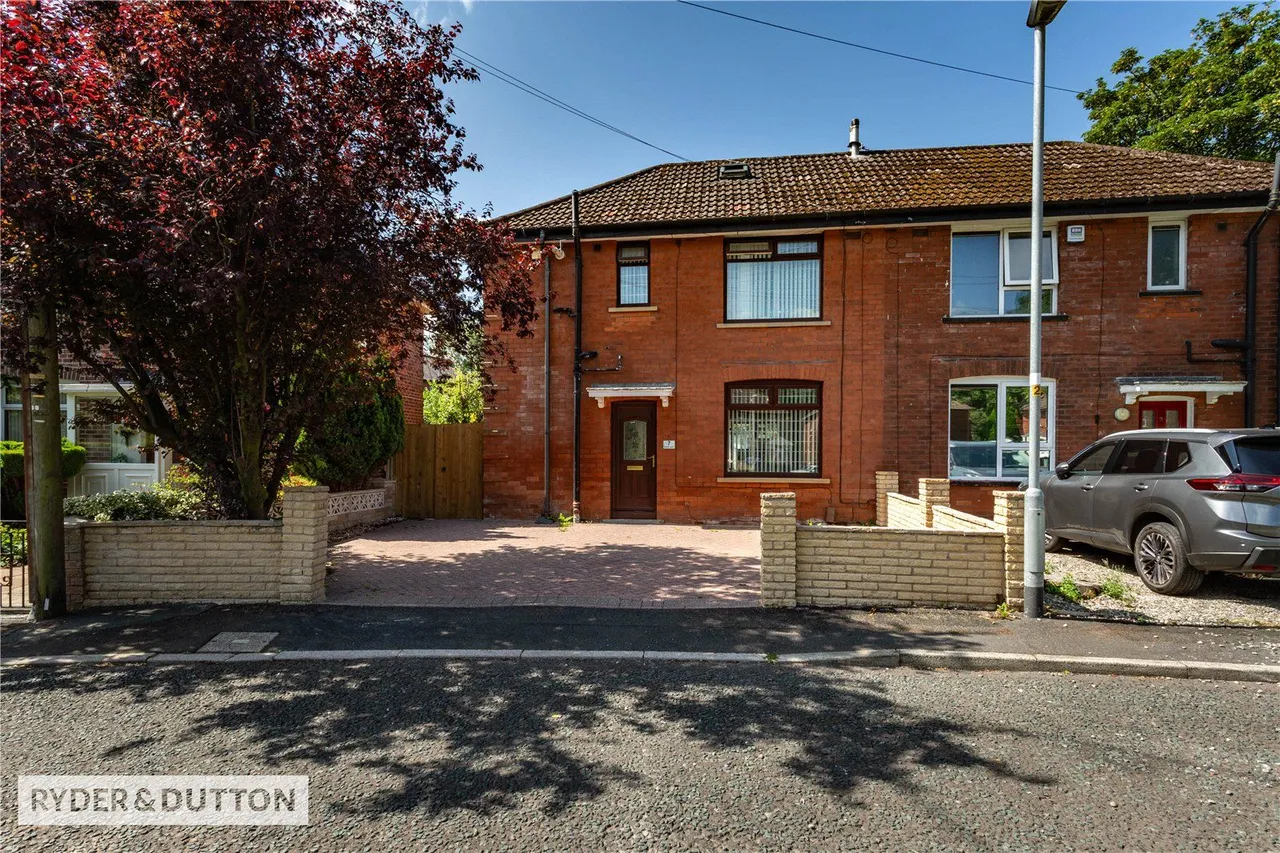 Dicken Green, Queensway, OL11, photo 2