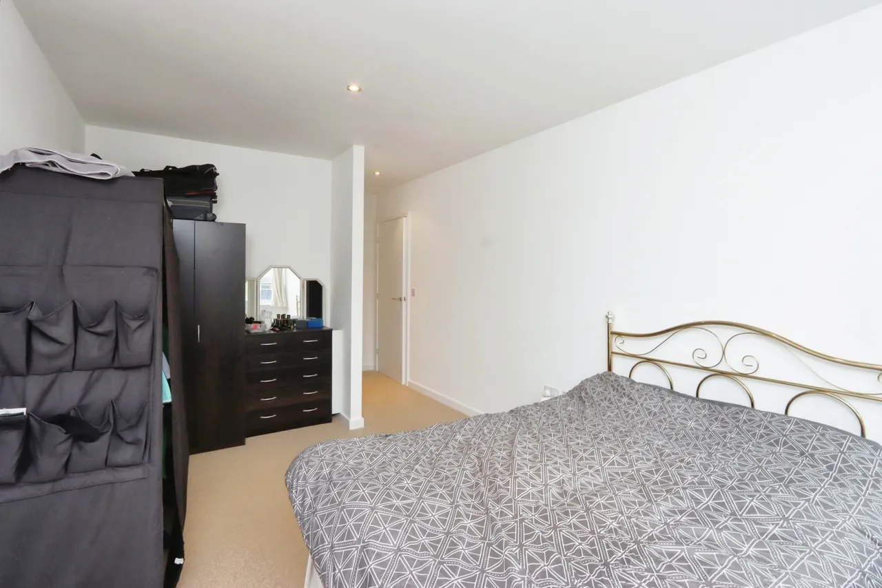 Woodseats Road, Sheffield, South Yorkshire, S8, photo 8