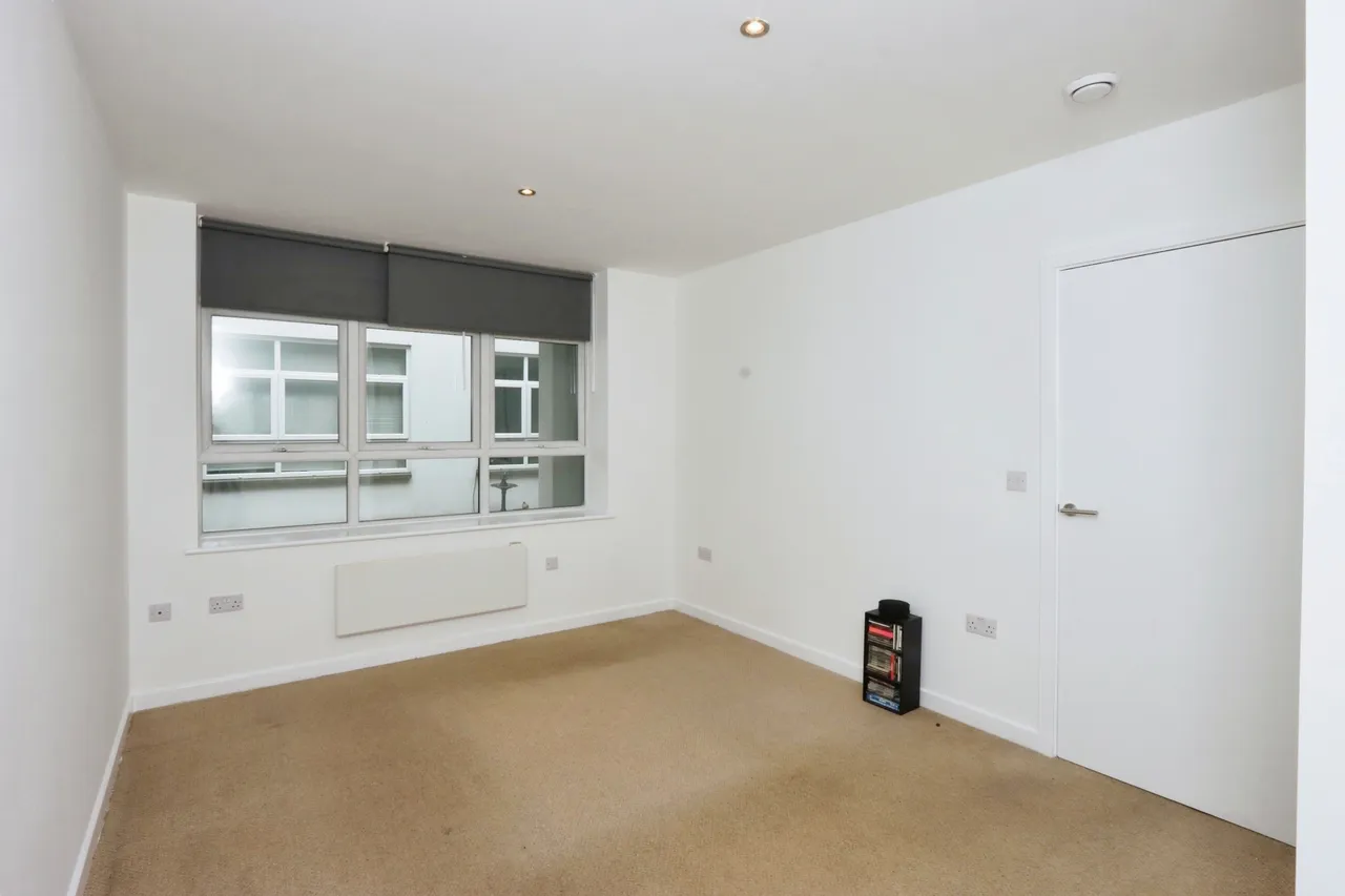 Woodseats Road, Sheffield, South Yorkshire, S8, photo 10