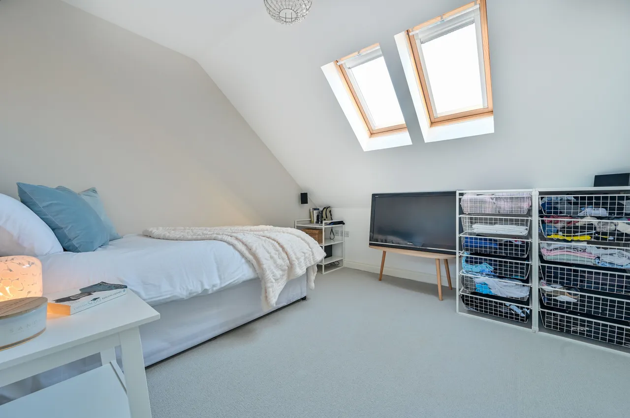 West Byfleet, KT14, photo 6