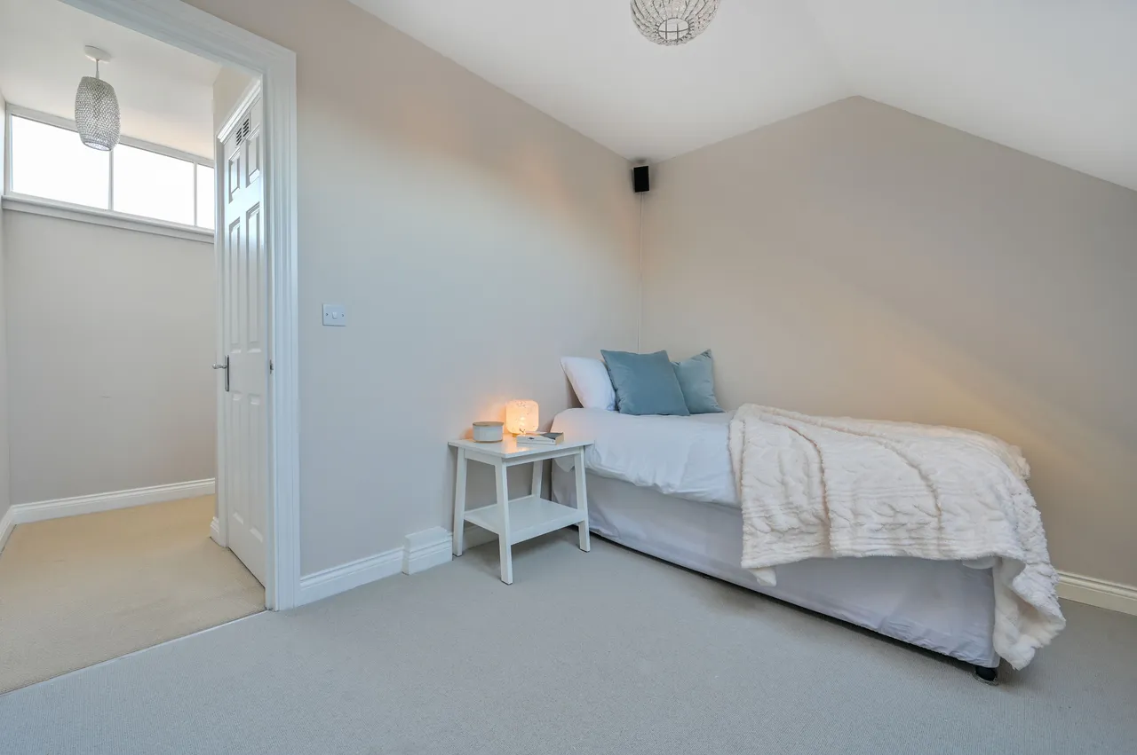 West Byfleet, KT14, photo 7