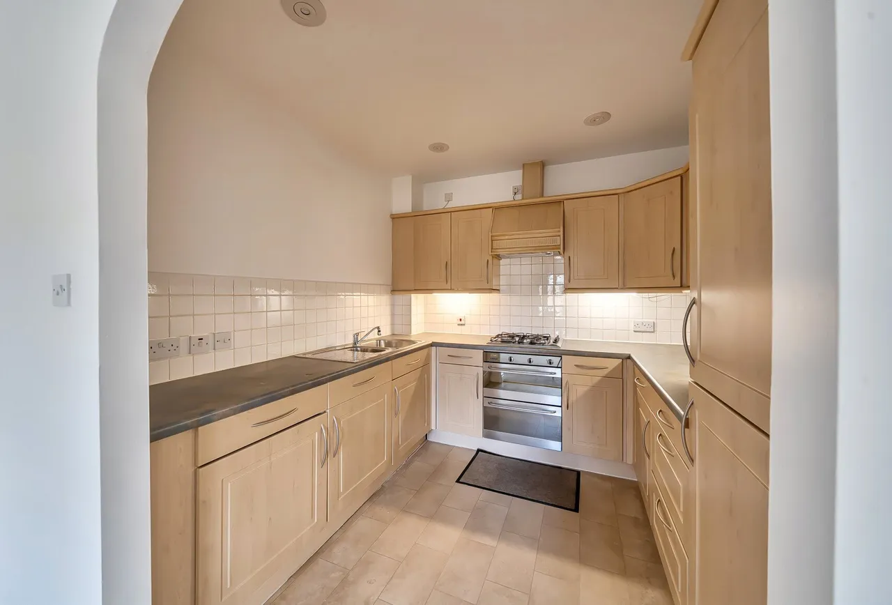 Radcliffe House Mandelbrote Drive, Littlemore, OX4 4XG, photo 2
