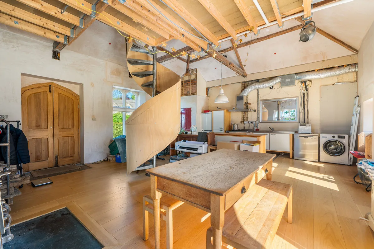 The Old Chapel, Oakridge Lynch, GL6, photo 17