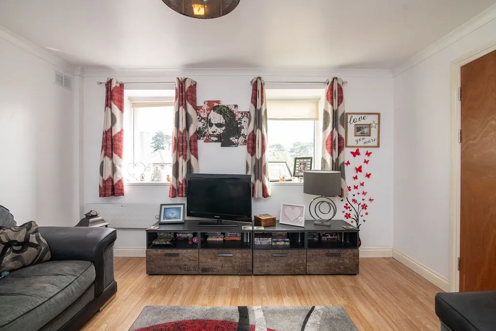 Flat 3, 30 High Street, Studley, B80 7HJ, photo 6