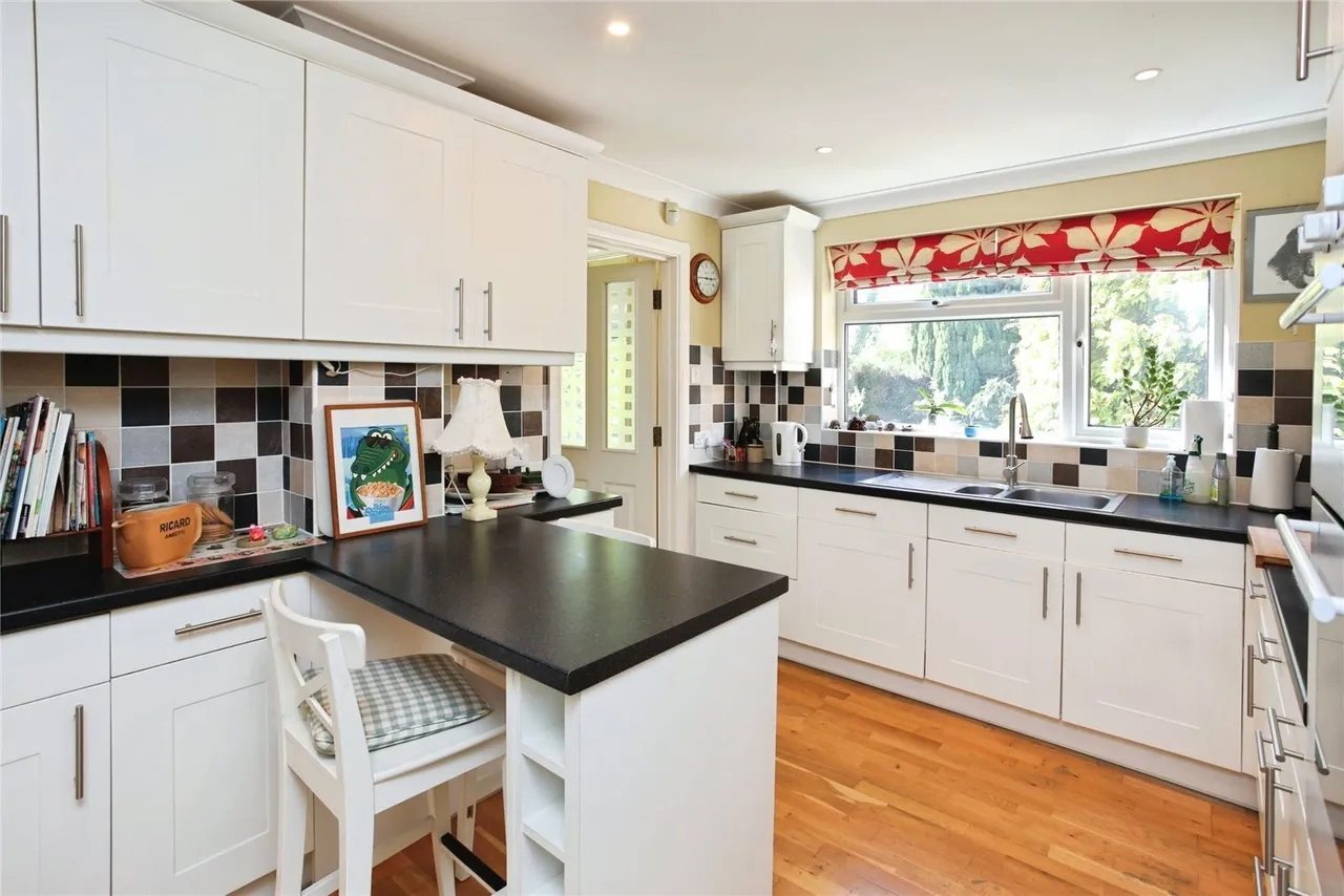 Oakfield, Hawkhurst, TN18, photo 4