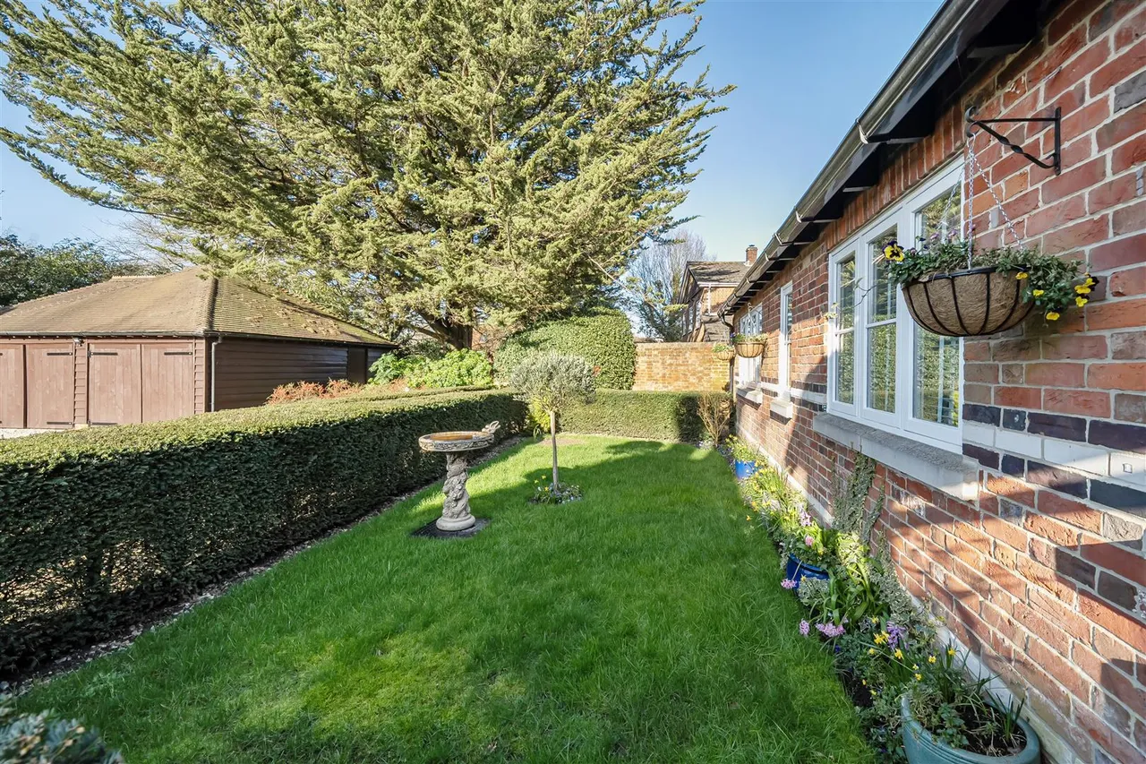 Fairlawns, Burridge, photo 12
