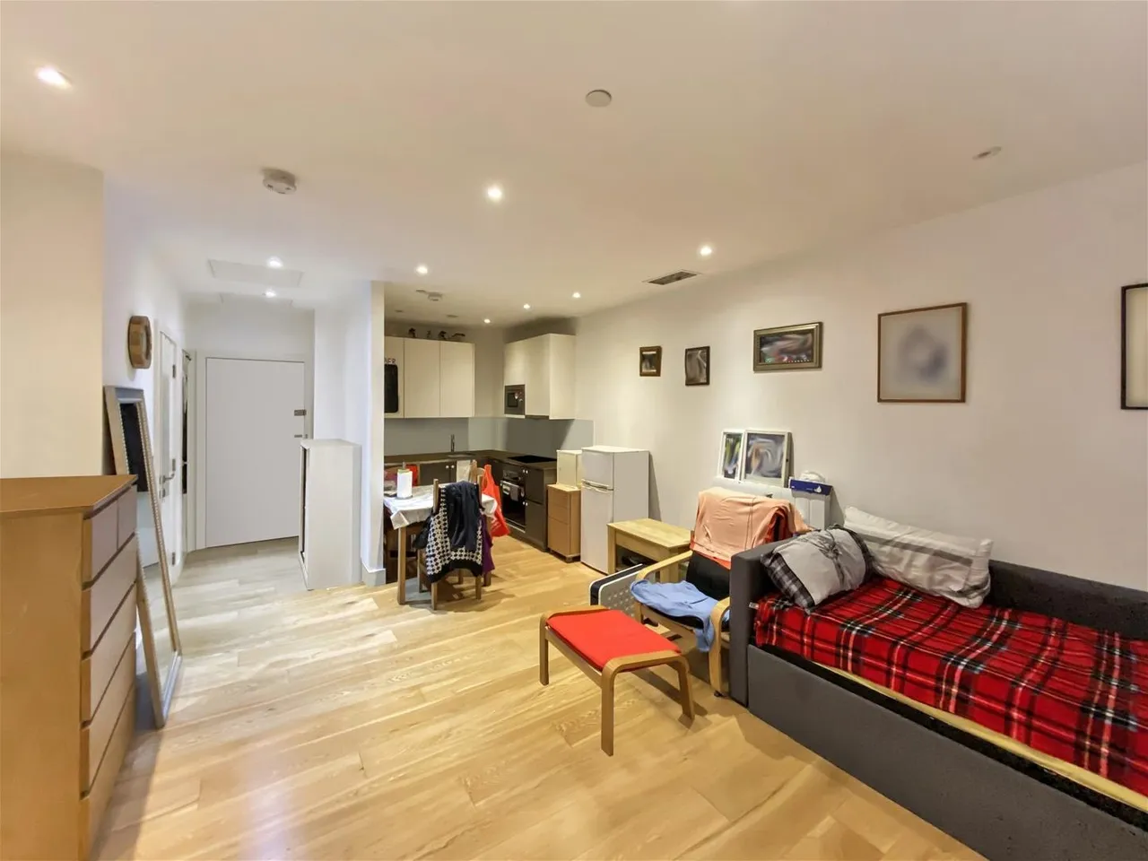 Staines Road, Hounslow, photo 4