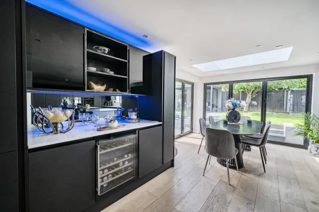 Sorrel Drive, Lightwater, GU18, photo 11