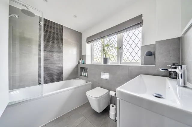 Sorrel Drive, Lightwater, GU18, photo 20