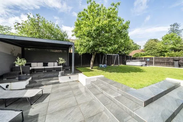 Sorrel Drive, Lightwater, GU18, photo 4