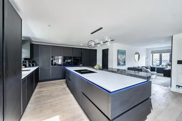 Sorrel Drive, Lightwater, GU18, photo 5