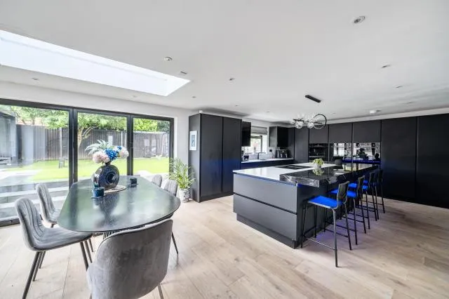 Sorrel Drive, Lightwater, GU18, photo 9