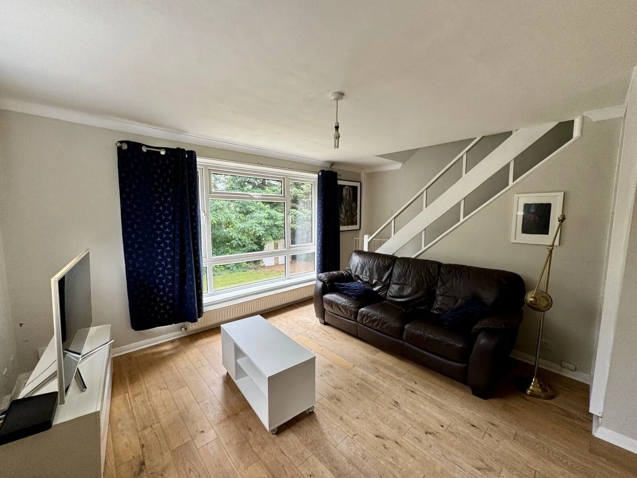 2 bed flat to rent — Beeches Court, Bromley
