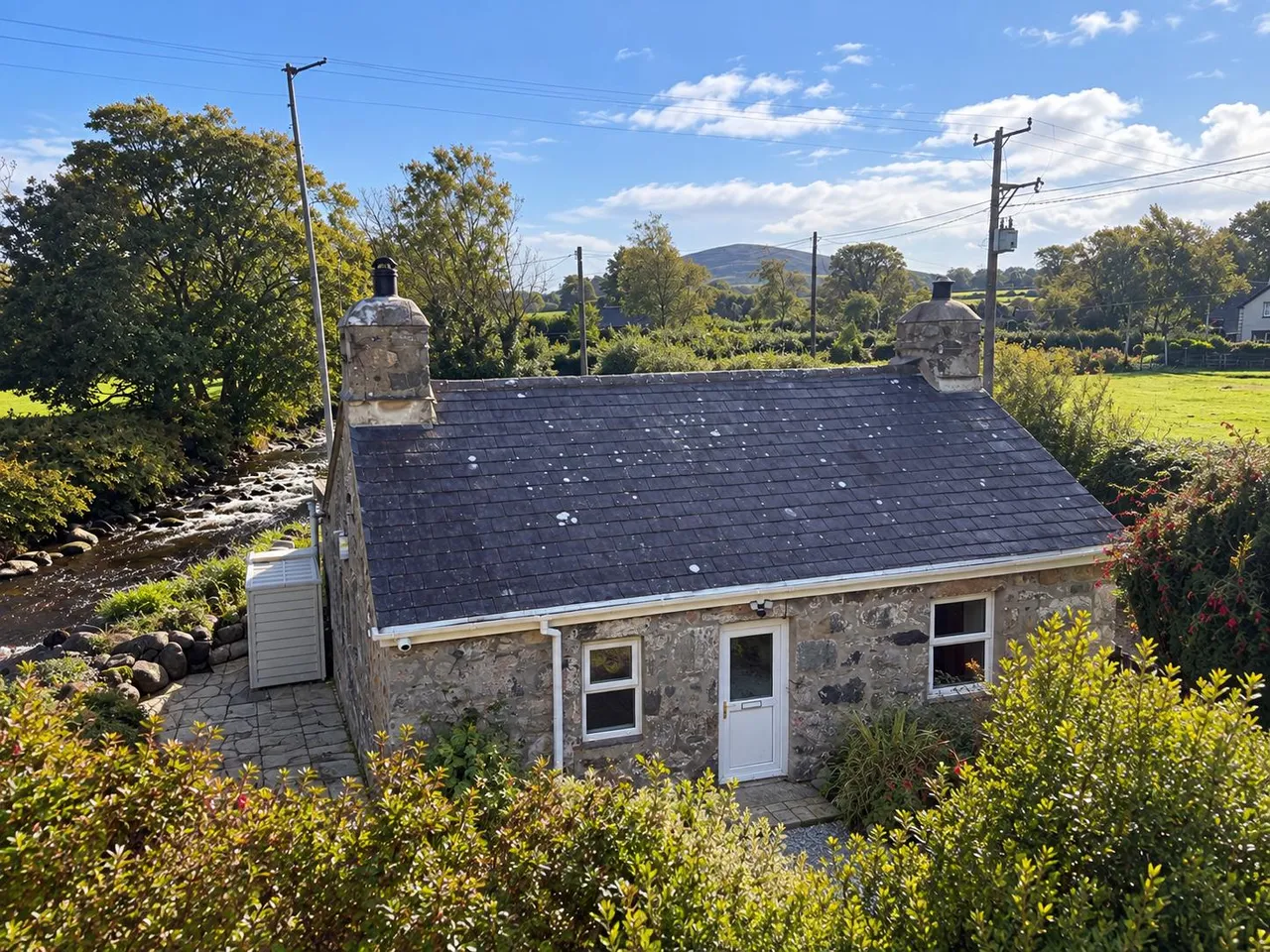2 bed house for sale, Caernarfon, LL54