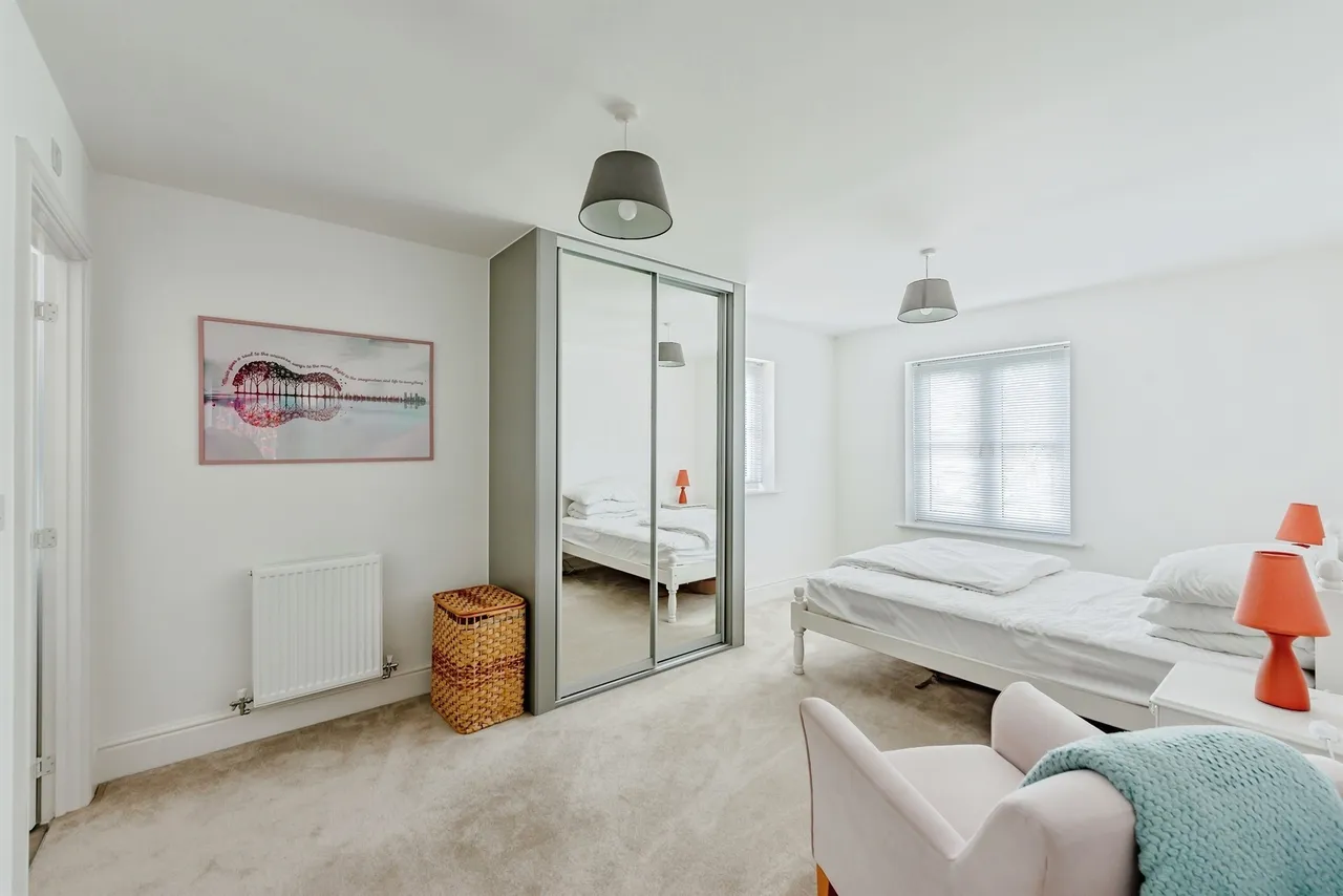 Hoadley Road, Horley, RH6, photo 6