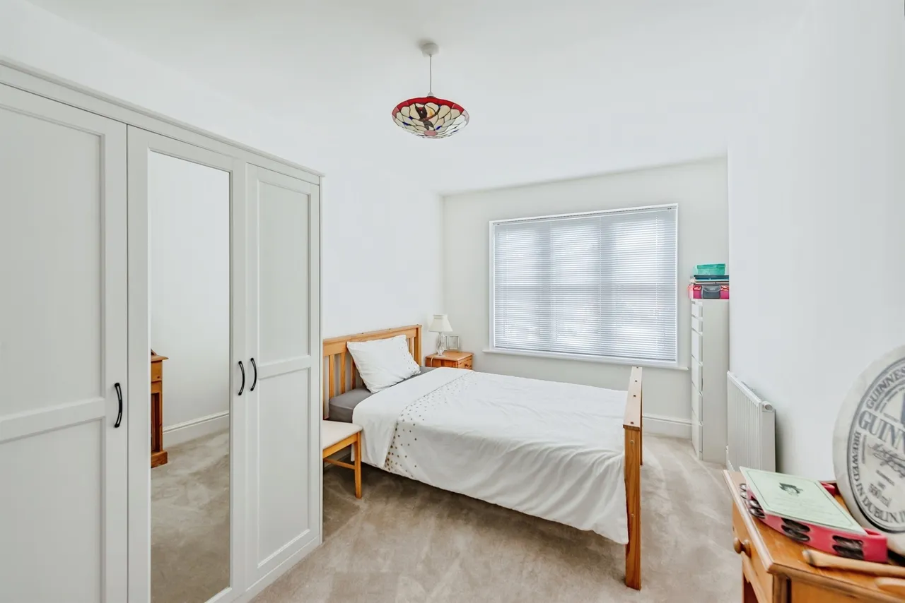 Hoadley Road, Horley, RH6, photo 8